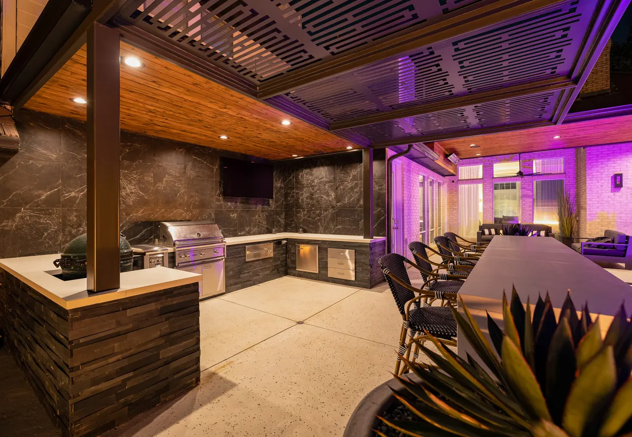 De Grey Lane — custom pool in Plano, TX by Verde Outdoors (photo 18)