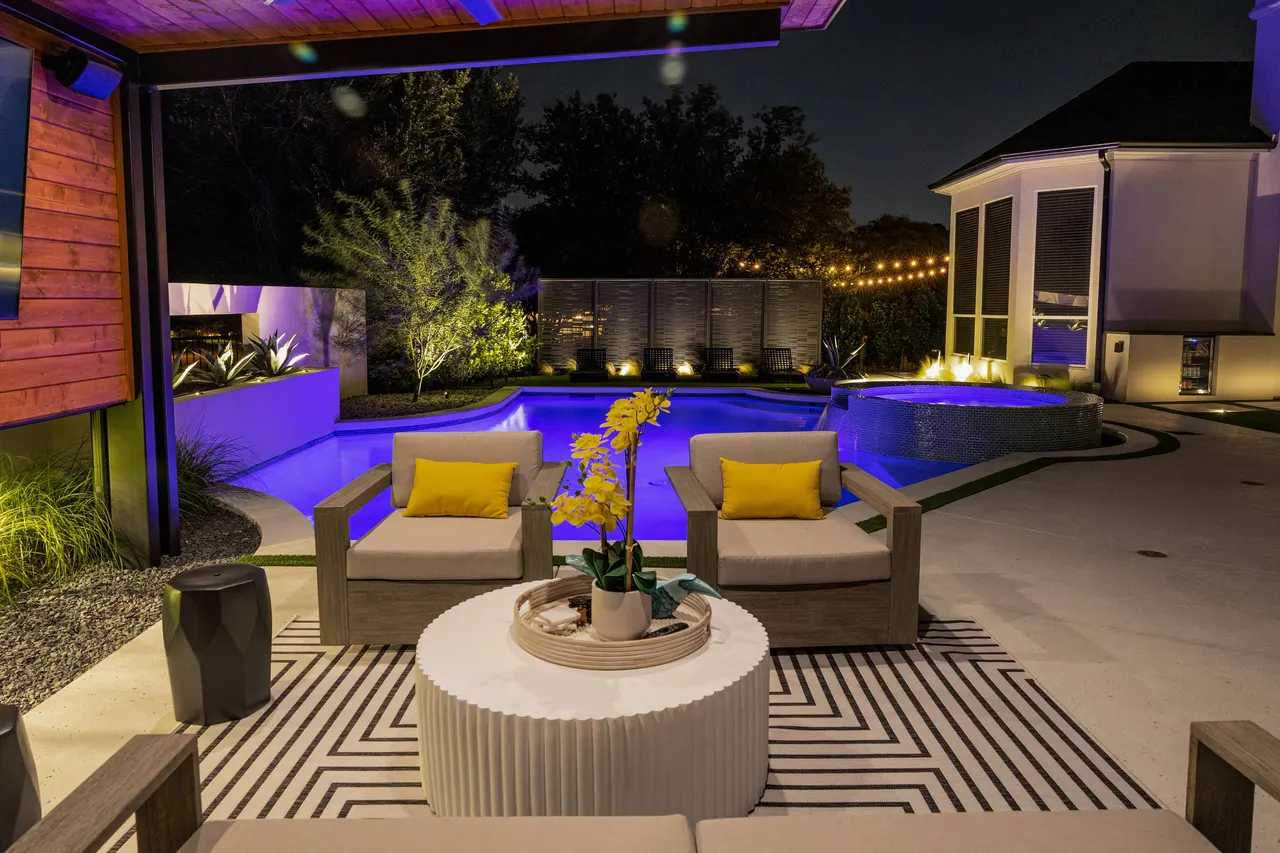 Jordan Way — custom pool in Frisco, TX by Verde Outdoors (photo 21)