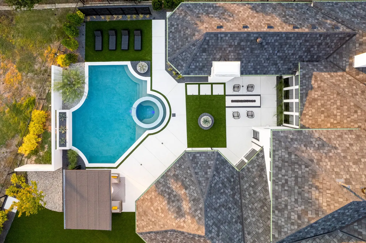 Jordan Way — custom pool in Frisco, TX by Verde Outdoors — aerial view (photo 22)