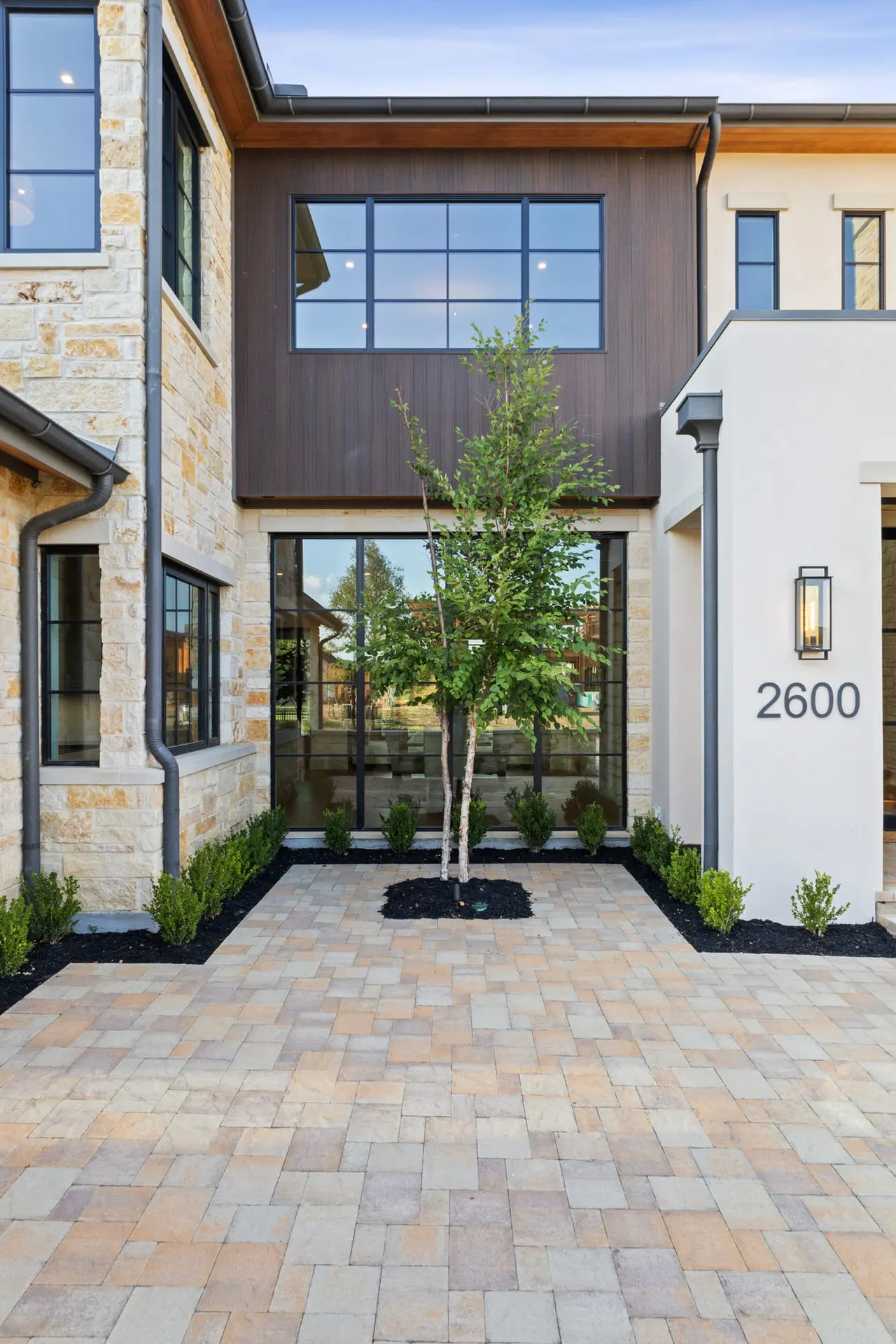 Magnolia — custom pool in Westlake, TX by Verde Outdoors (photo 4)