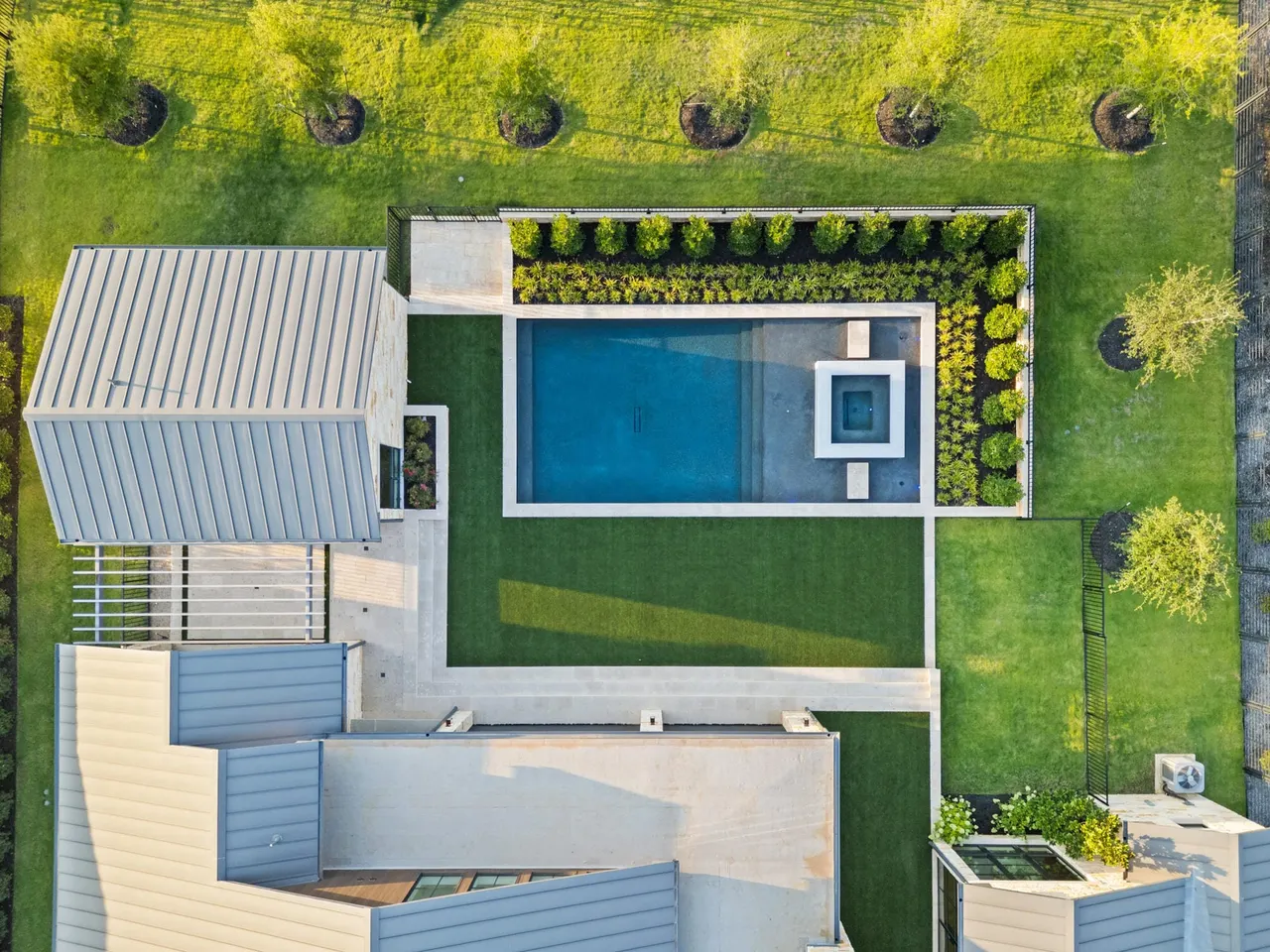 Magnolia — custom pool in Westlake, TX by Verde Outdoors (photo 8)