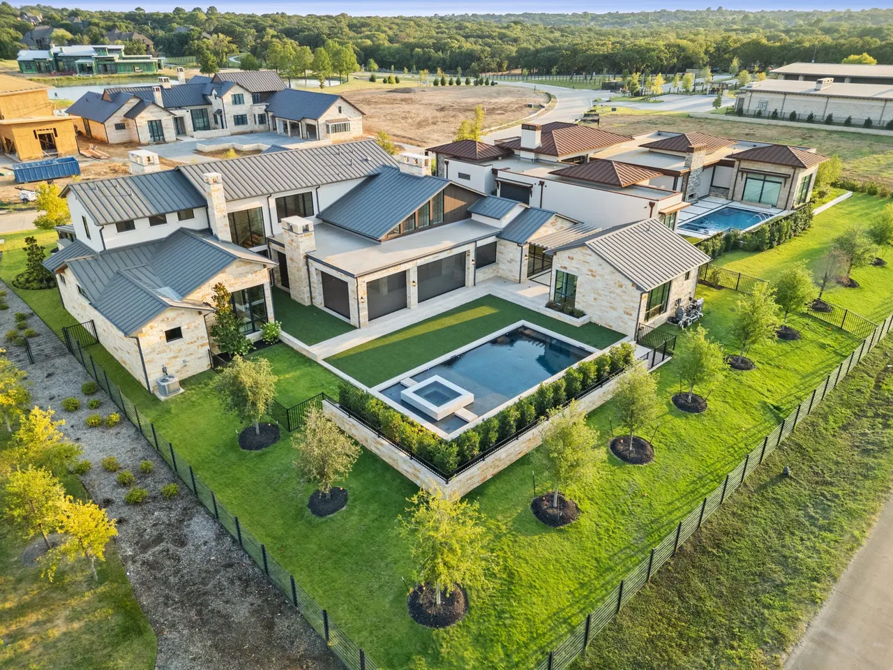 Magnolia — custom pool in Westlake, TX by Verde Outdoors