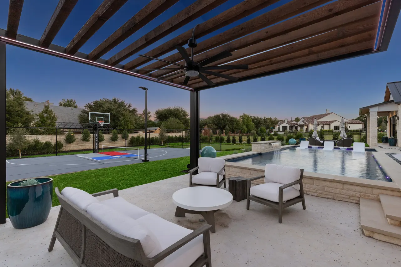 Oak Alley — Sports Retreat — custom pool in Colleyville, TX by Verde Outdoors (photo 15)
