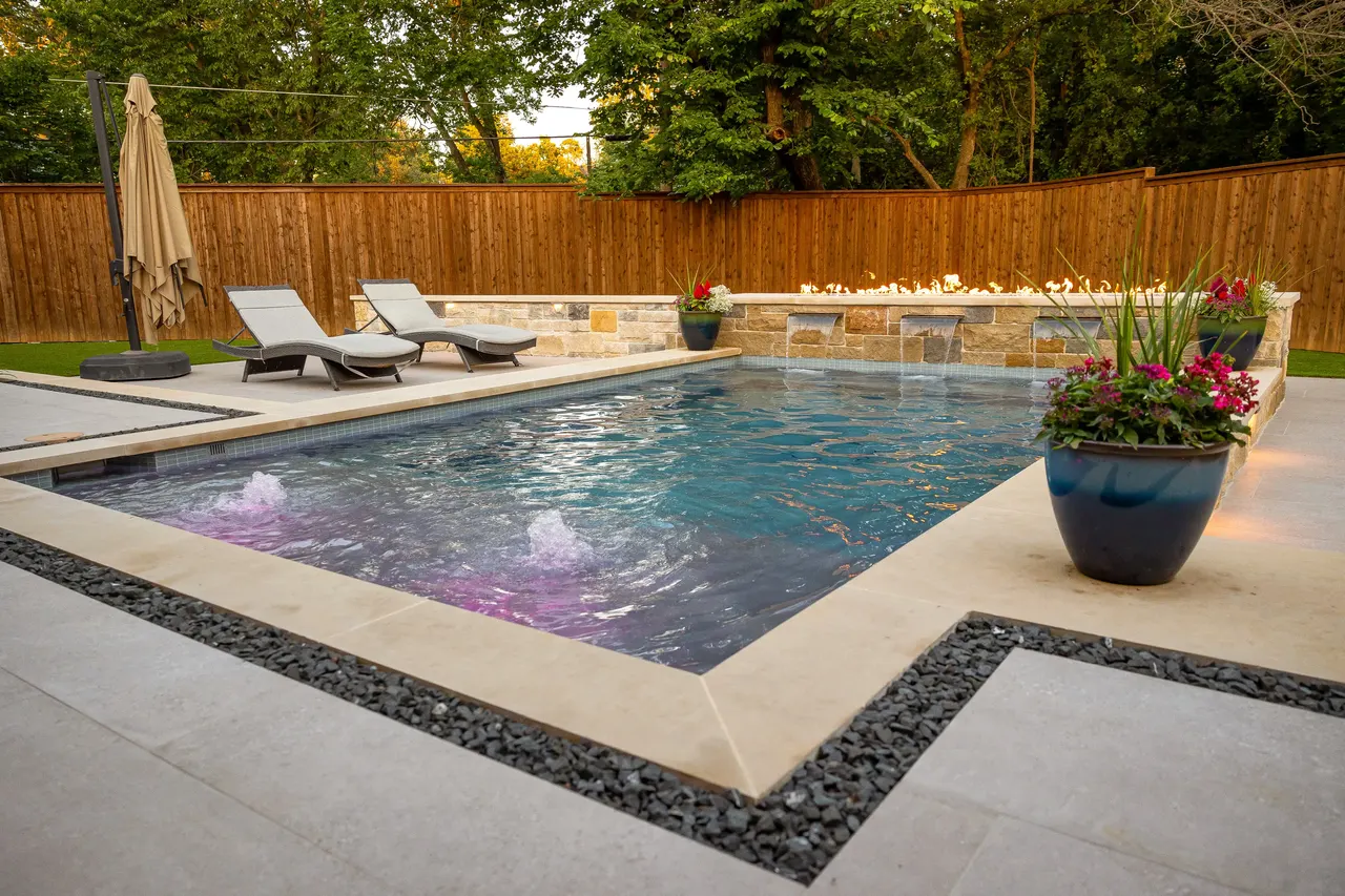 Oakbrook Hills — custom pool in Keller, TX by Verde Outdoors (photo 5)