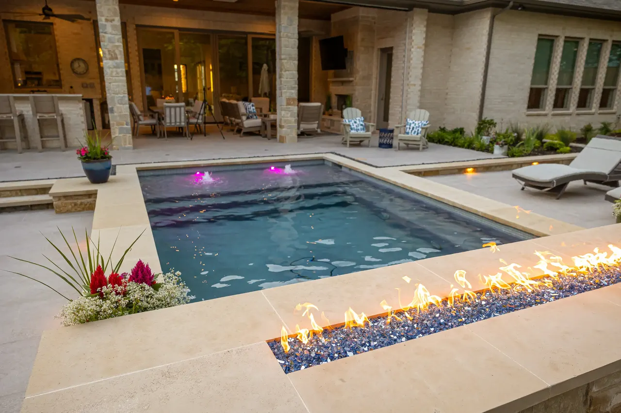 Oakbrook Hills — custom pool in Keller, TX by Verde Outdoors (photo 7)