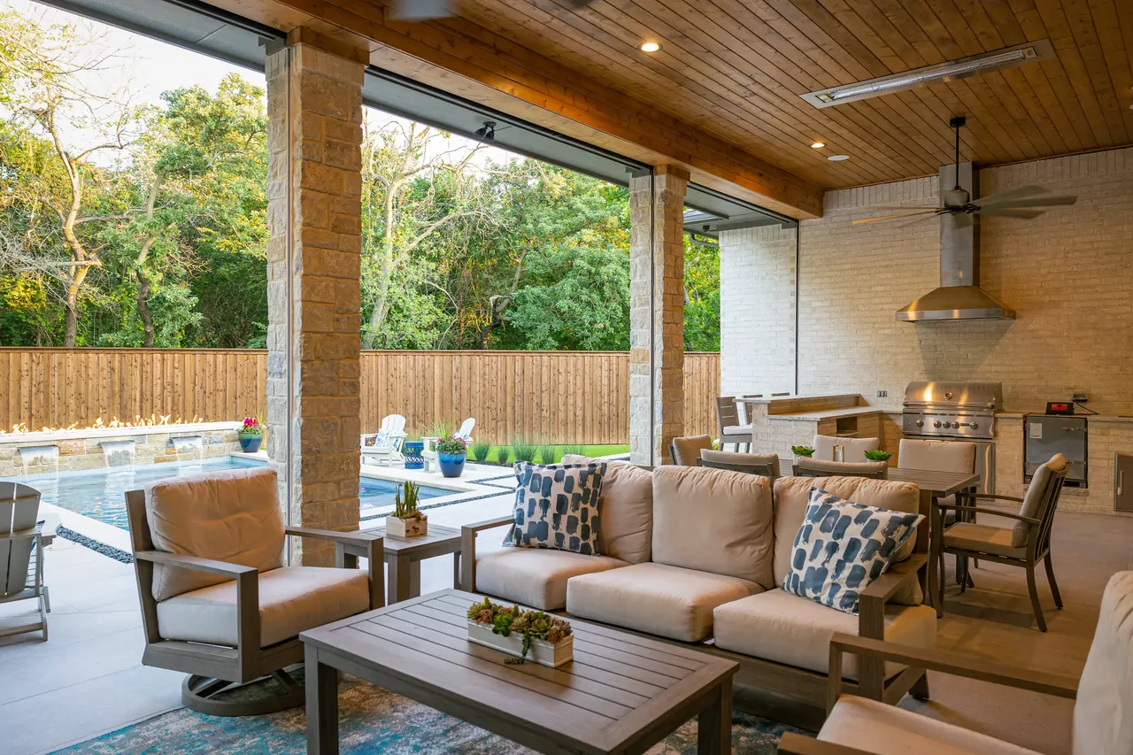Oakbrook Hills — custom pool in Keller, TX by Verde Outdoors (photo 8)