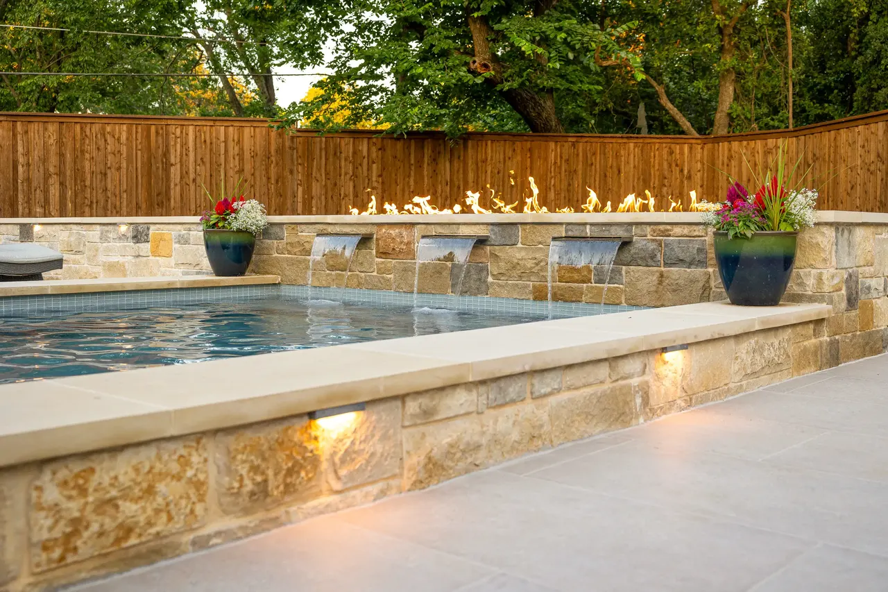 Oakbrook Hills — custom pool in Keller, TX by Verde Outdoors (photo 9)