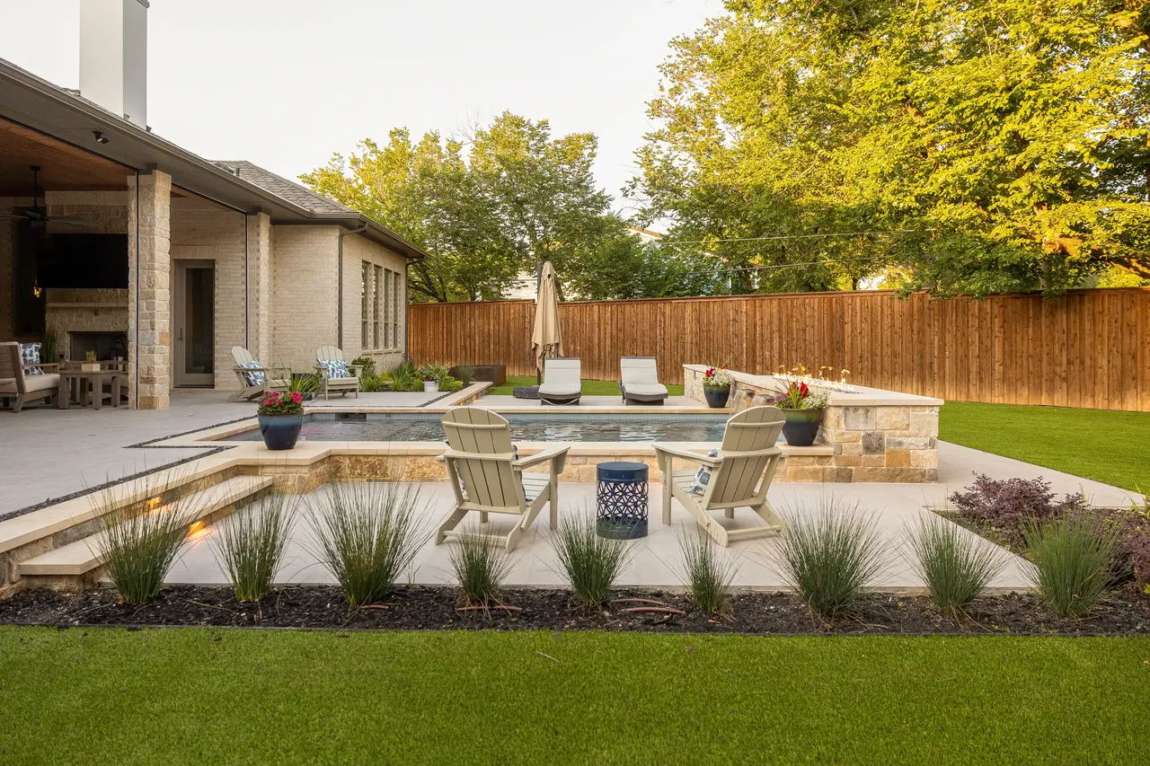 Oakbrook Hills — custom pool in Keller, TX by Verde Outdoors (photo 11)
