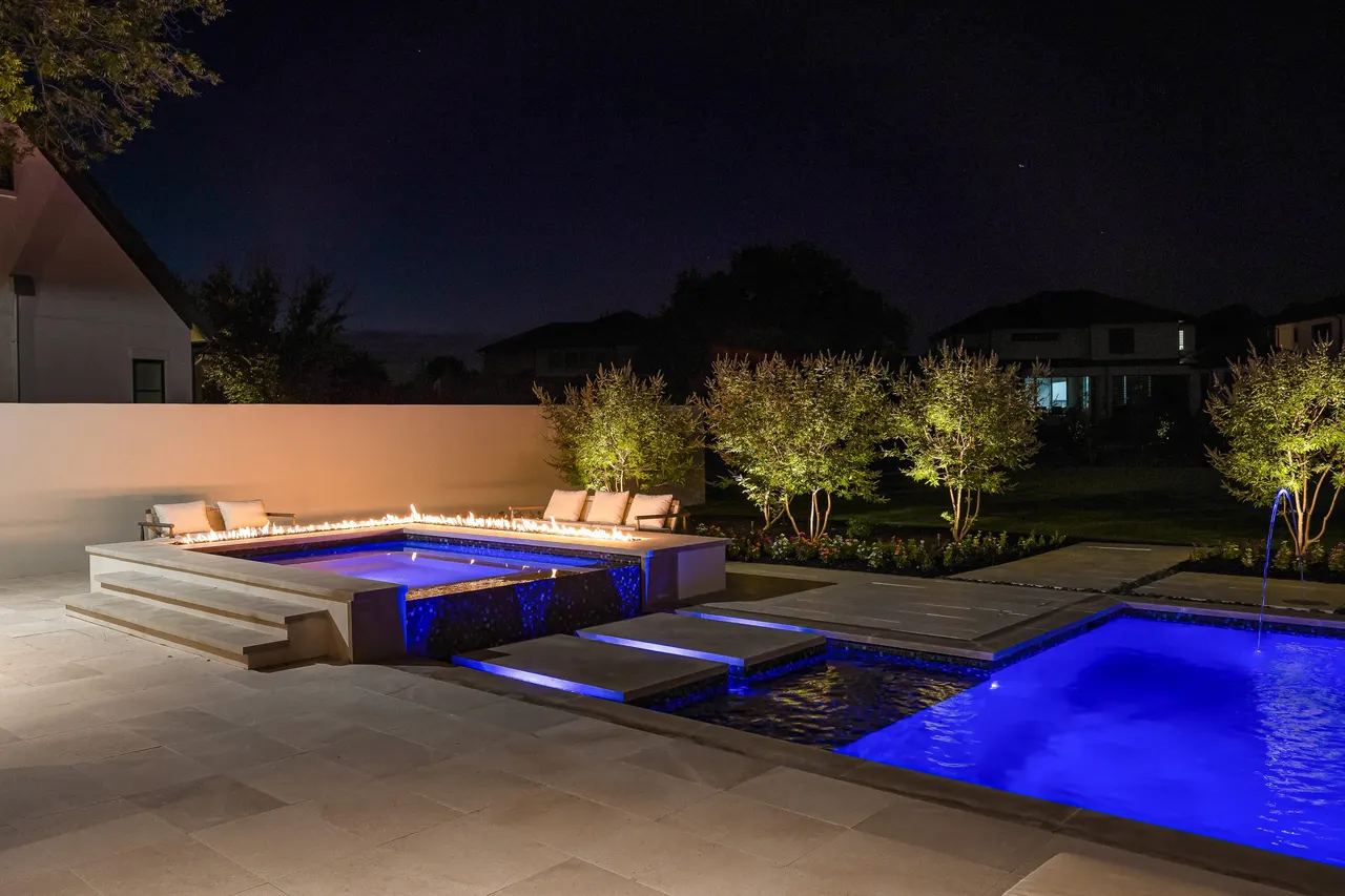 Park Vista — custom pool in Southlake, TX by Verde Outdoors (photo 22)