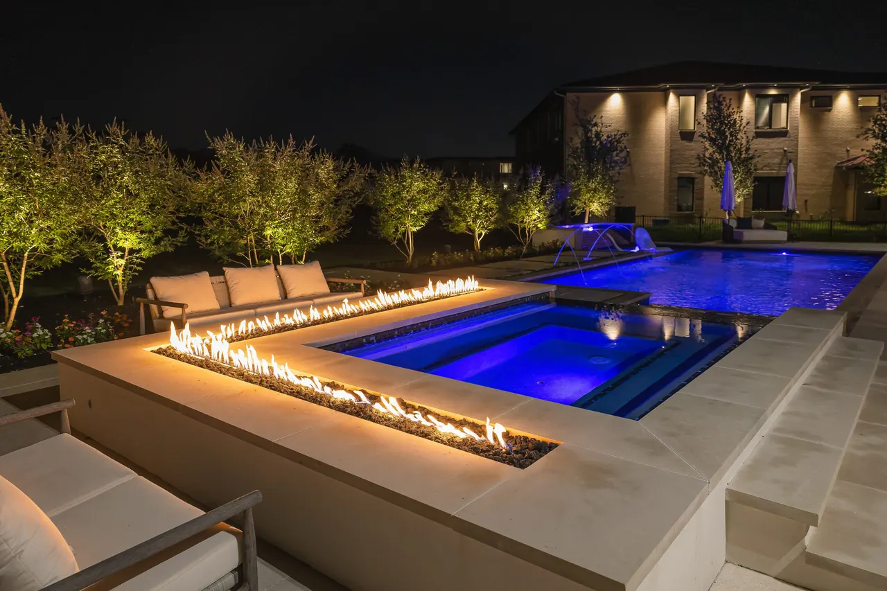 Park Vista — custom pool in Southlake, TX by Verde Outdoors (photo 23)