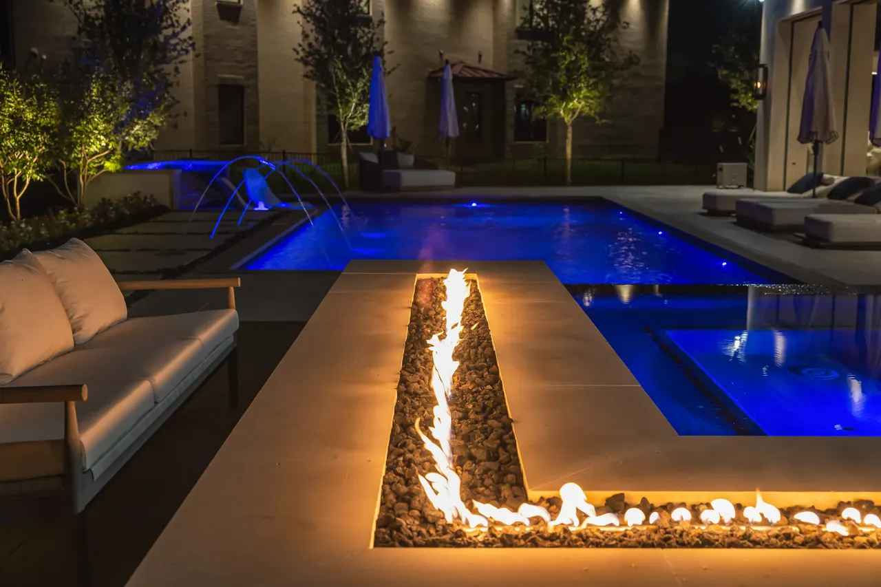Park Vista — custom pool in Southlake, TX by Verde Outdoors (photo 24)