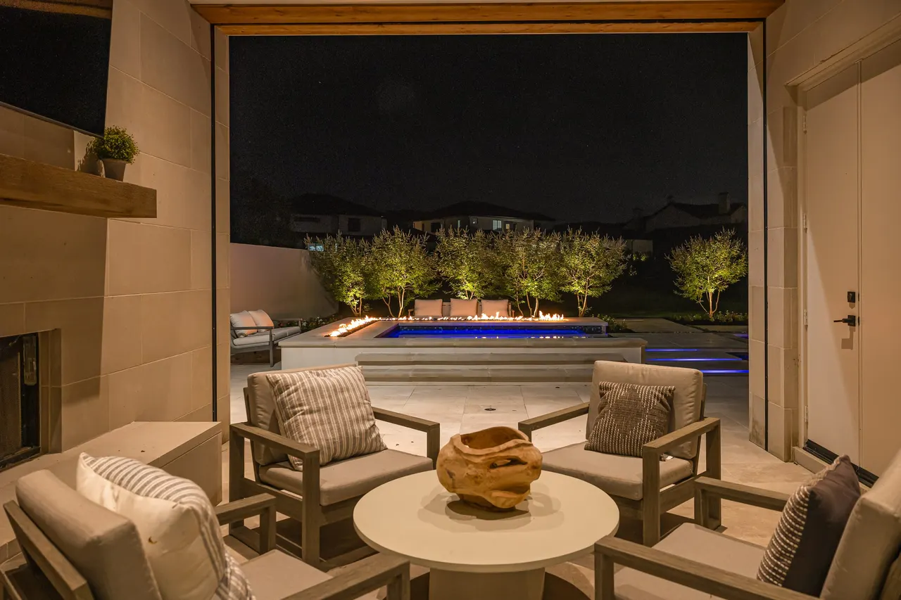 Park Vista — custom pool in Southlake, TX by Verde Outdoors (photo 26)