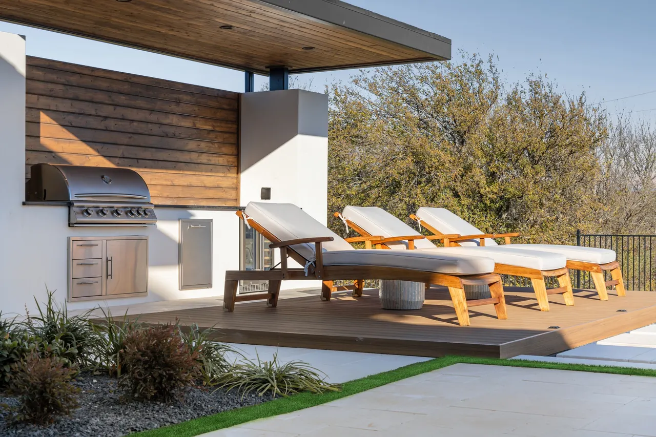 Ridgetop — custom pool in Roanoke, TX by Verde Outdoors (photo 17)