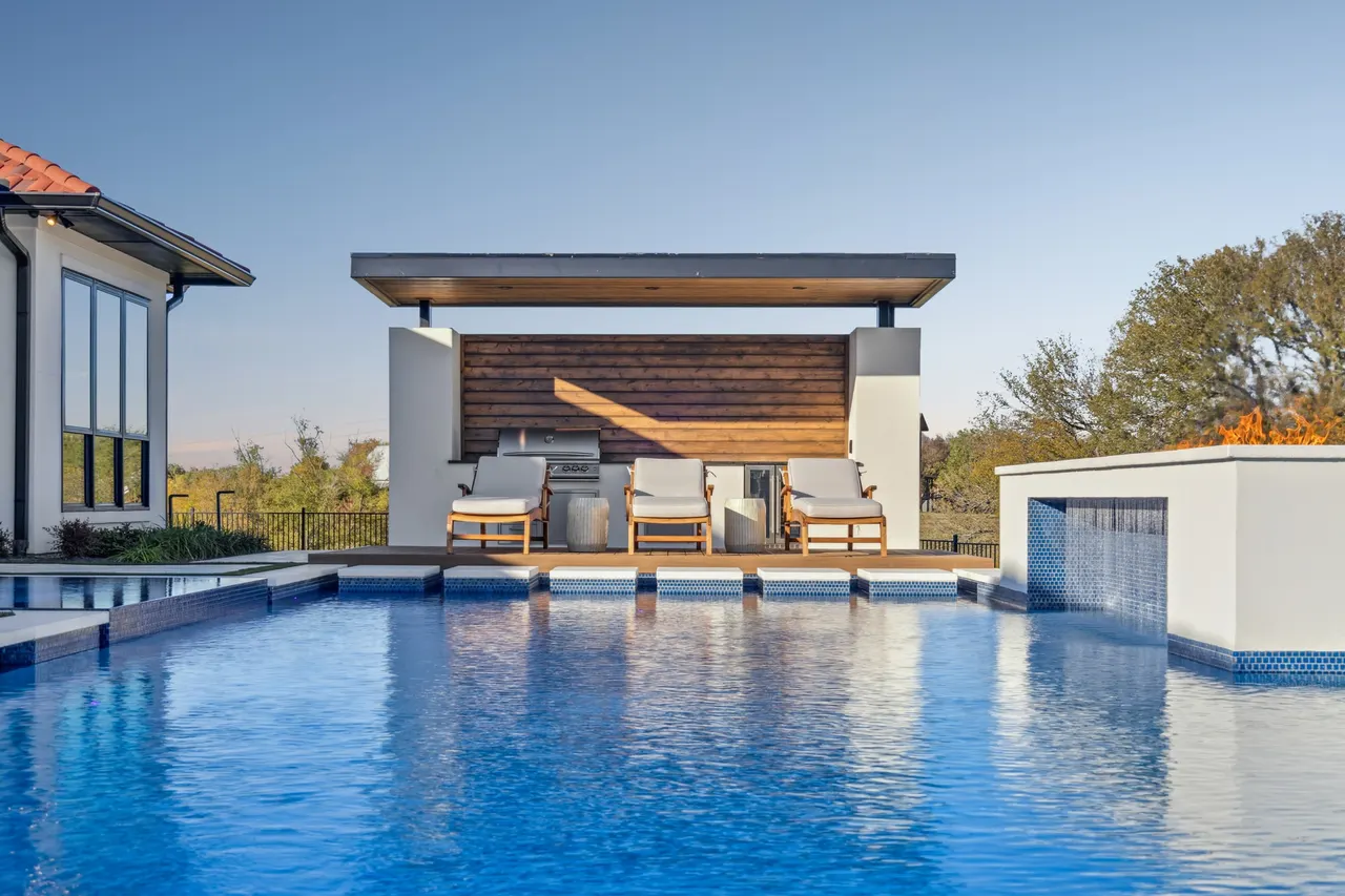 Ridgetop — custom pool in Roanoke, TX by Verde Outdoors (photo 19)