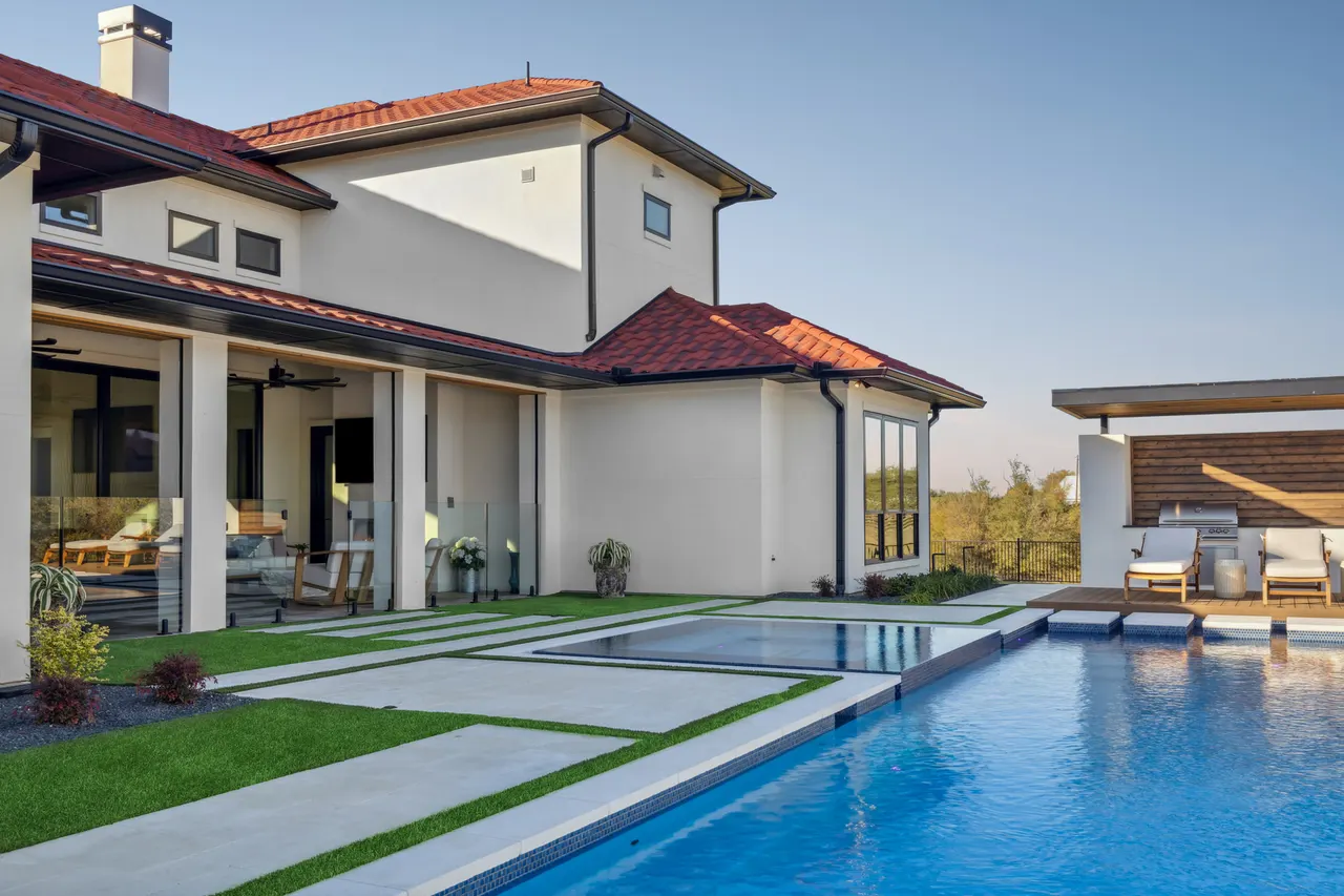 Ridgetop — custom pool in Roanoke, TX by Verde Outdoors (photo 20)