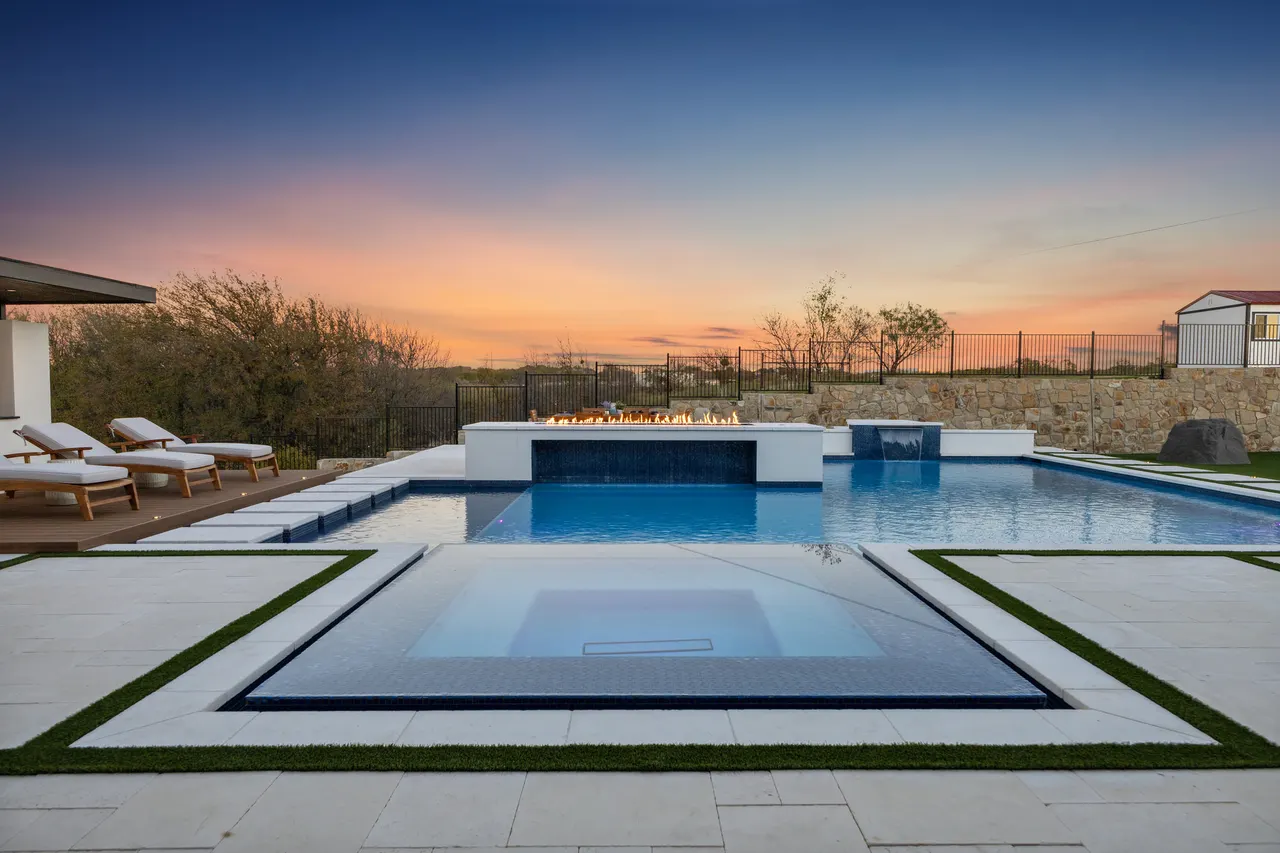 Ridgetop — custom pool in Roanoke, TX by Verde Outdoors (photo 25)