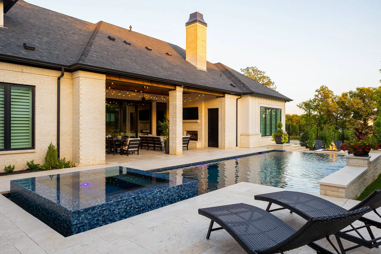 Sawyer Dr — custom pool in Colleyville, TX by Verde Outdoors (photo 4)