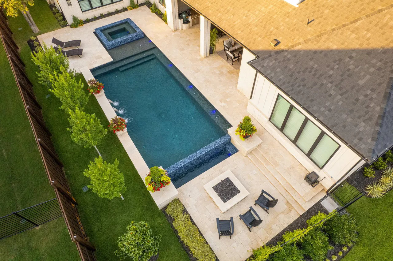 Sawyer Dr — custom pool in Colleyville, TX by Verde Outdoors — aerial view (photo 15)
