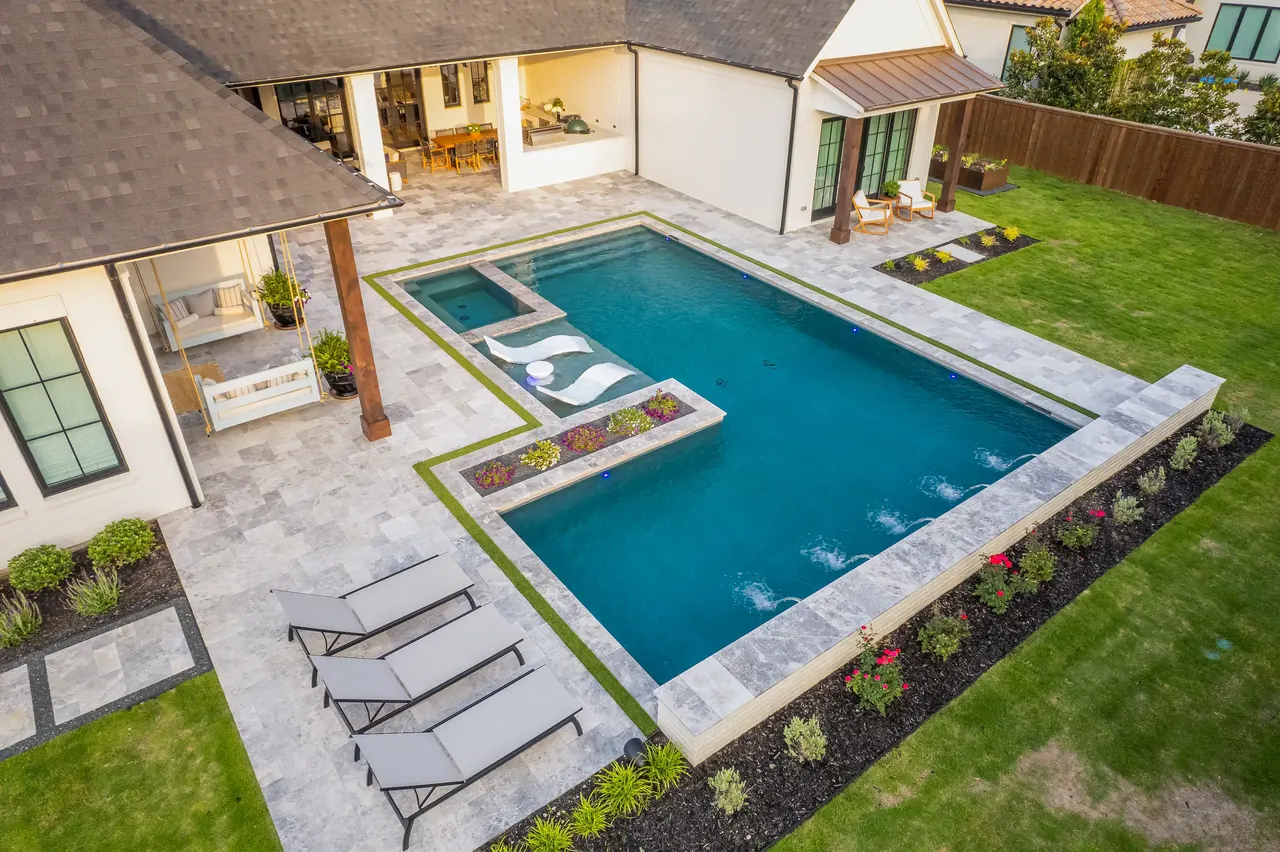 Winnie Dr — custom pool in Colleyville, TX by Verde Outdoors — aerial view (photo 2)